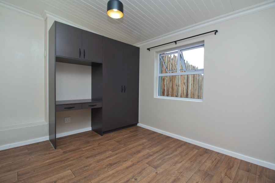 To Let 3 Bedroom Property for Rent in Sunnydale Western Cape